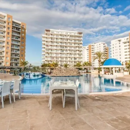 Charming 1+1 Caesar Trikomo