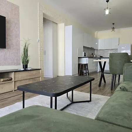 Charming 1+1 Caesar * Trikomo